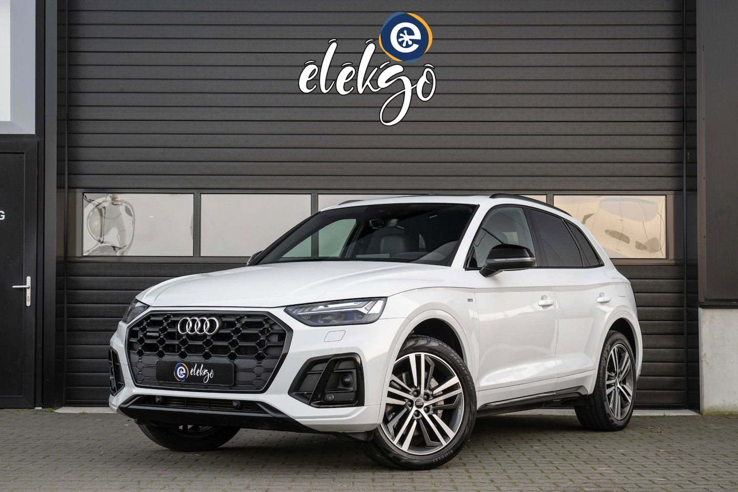 Audi Q5 - 55 TFSI e S-Line|Pano|Trekhaak|Matrix|BTW|Keyless| - AutoWereld.nl