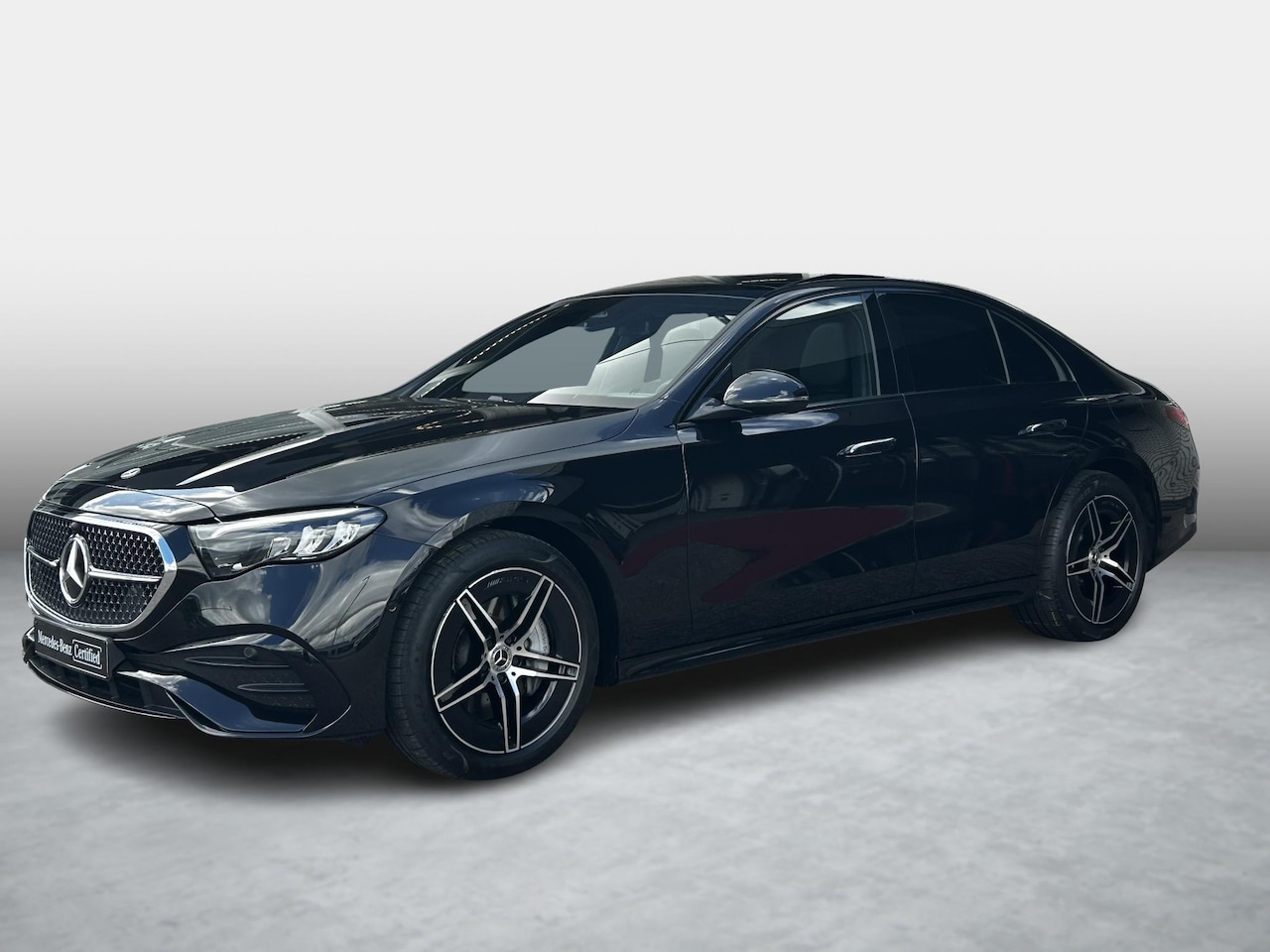 Mercedes-Benz E-klasse - 300 e AMG | Panoramadak | MBUX Superscreen - AutoWereld.nl