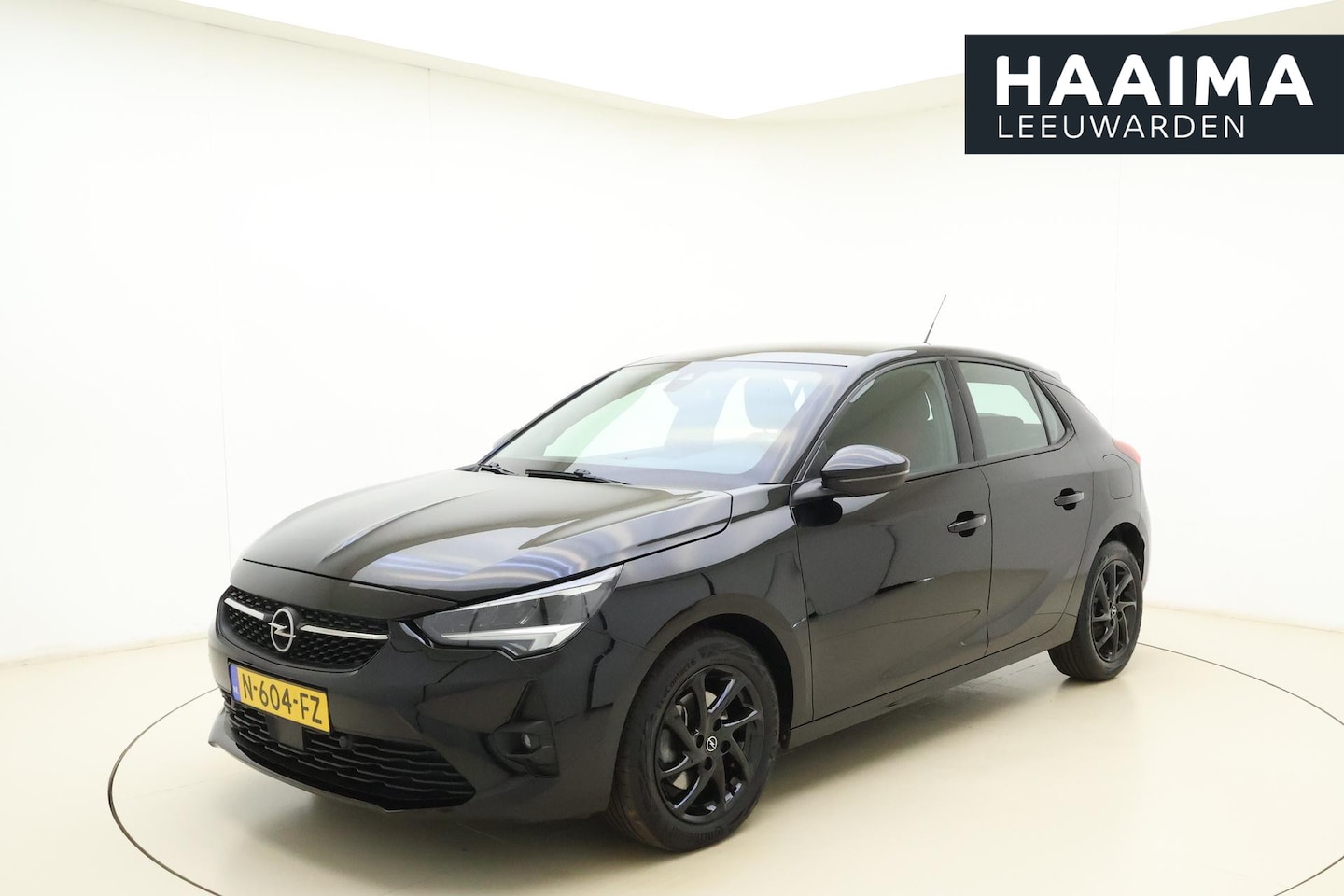 Opel Corsa - 1.2 GS Line 100 PK | Navigatie | Climate control | Camera | Draadloze telefoonlader | Lich - AutoWereld.nl