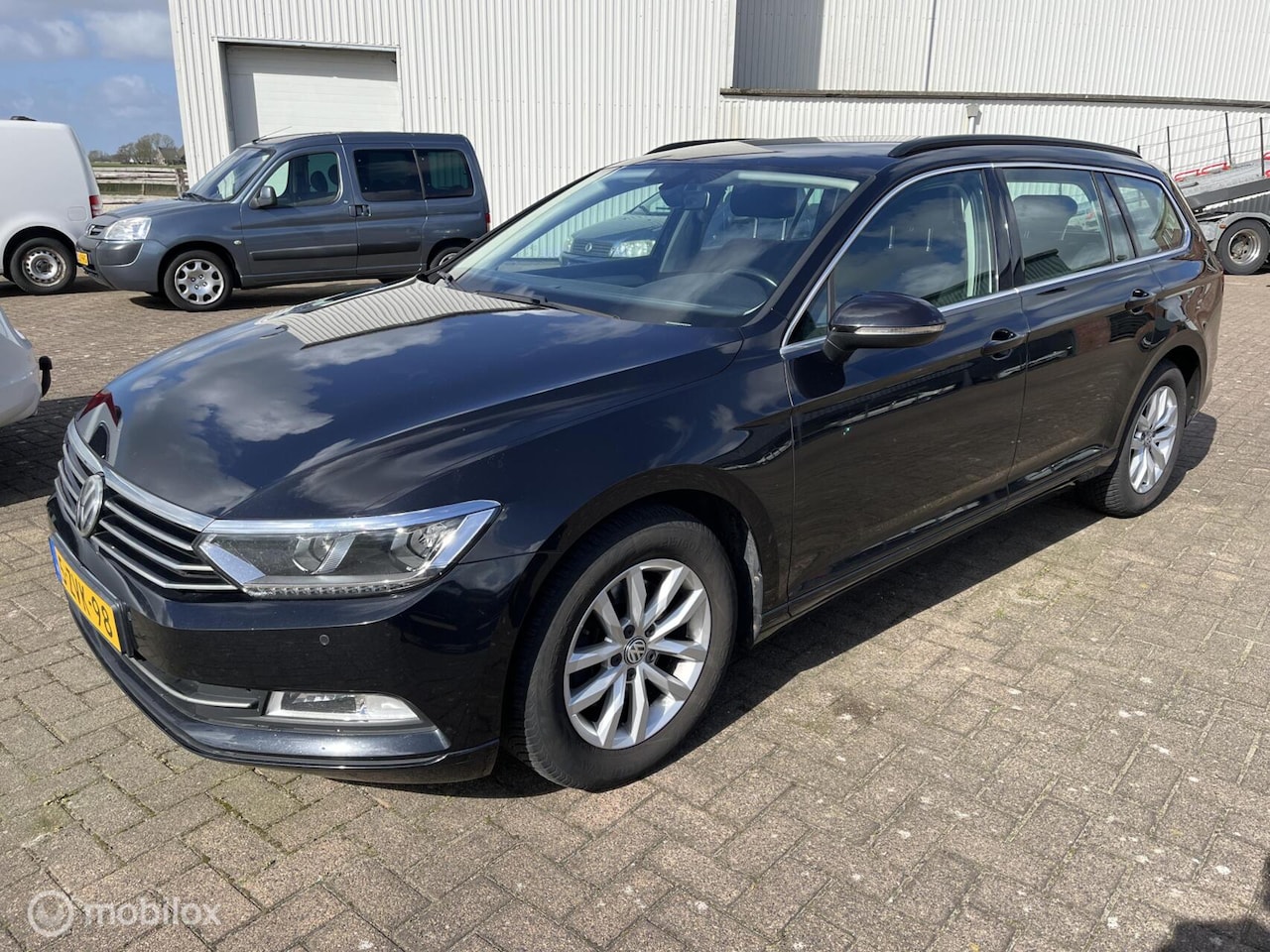 Volkswagen Passat Variant - 2.0 TDI Highline 2.0 TDI Highline - AutoWereld.nl