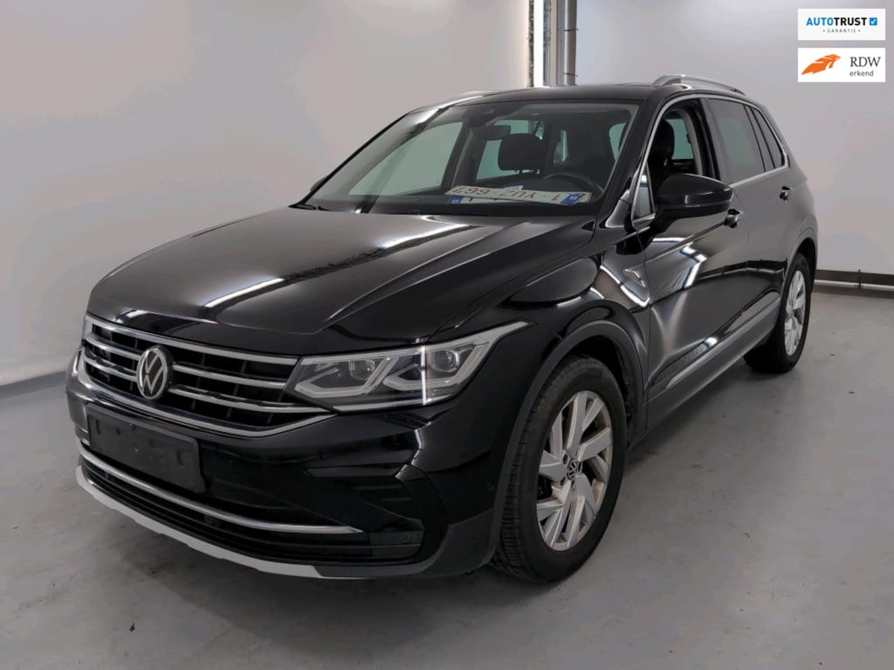 Volkswagen Tiguan - 1.5 TSI Elegance Pano VIrtual C. BTW - AutoWereld.nl