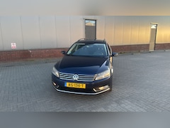 Volkswagen Passat Variant - 2.0 TDI Comfortline BlueMotion Clima Blauw 2011