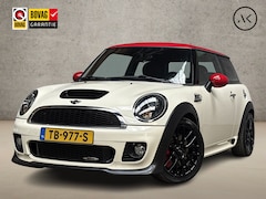 MINI John Cooper Works - 1.6 Chili 211Pk (NAVIGATIE, XENON, LM VELGEN, SPORTSTOELEN, SPOILER, NIEUWE APK, NIEUWSTAA