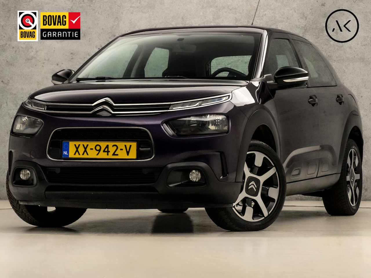Citroën C4 Cactus - 1.2 PureTech Shine (APPLE CARPLAY, GROOT NAVI, CAMERA, LM VELGEN, SPORTSTOELEN, PARKEERSEN - AutoWereld.nl