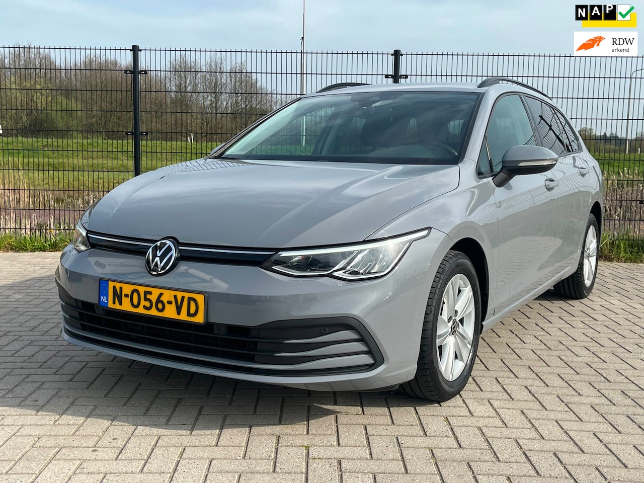 Volkswagen Golf Variant - 1.0 TSI Life | 1ste eigenaar| Carplay | PDC | - AutoWereld.nl