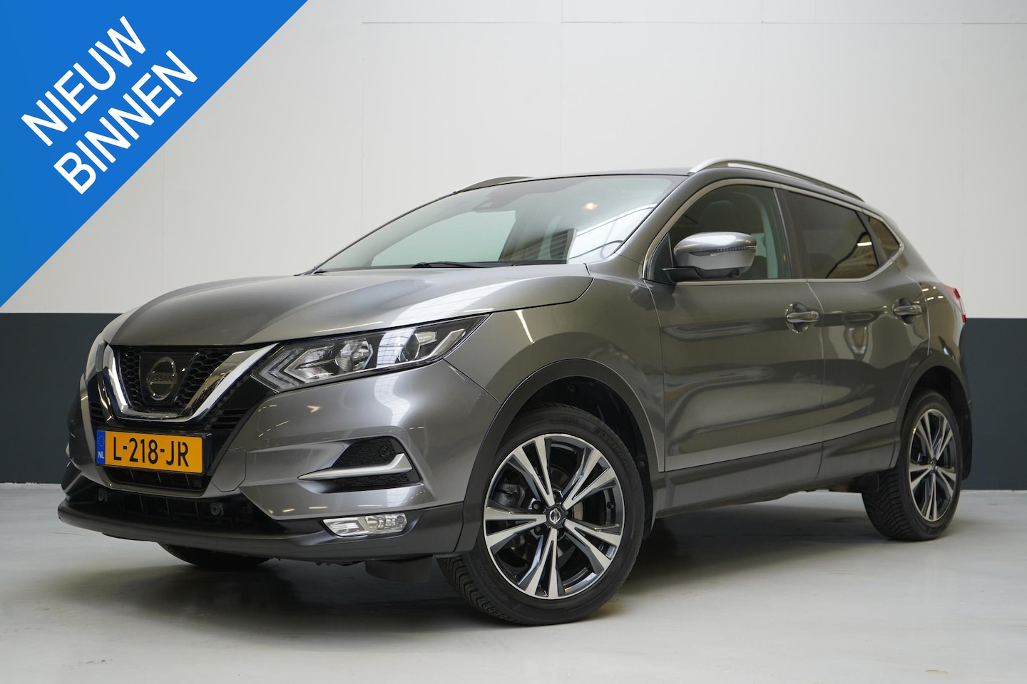 Nissan Qashqai - 1.2 N-Connecta Automaat | Navigatie | 360 camera | Cruise control | Lm velgen | Trekhaak a - AutoWereld.nl
