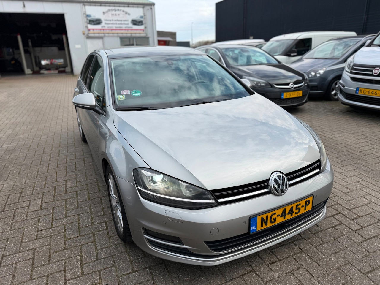 Volkswagen Golf - 2.0 TDI Highline|Automaat|PDC|Clima - AutoWereld.nl