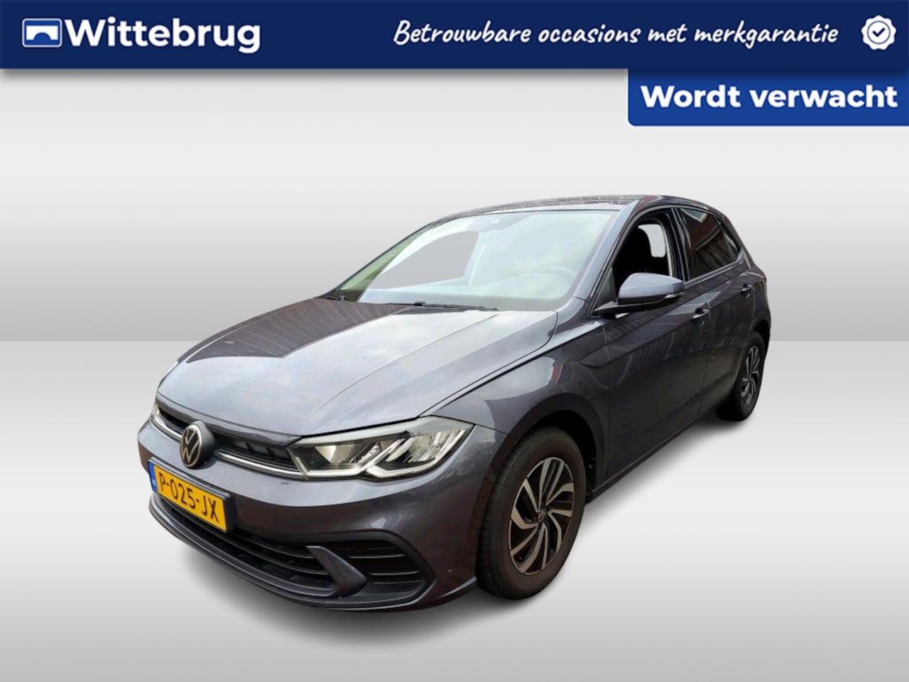 Volkswagen Polo - 1.0 TSI 95pk Life / Navigatie / Airco / Parkeersensoren V+A / Getint Glas / 15'' LMV - AutoWereld.nl