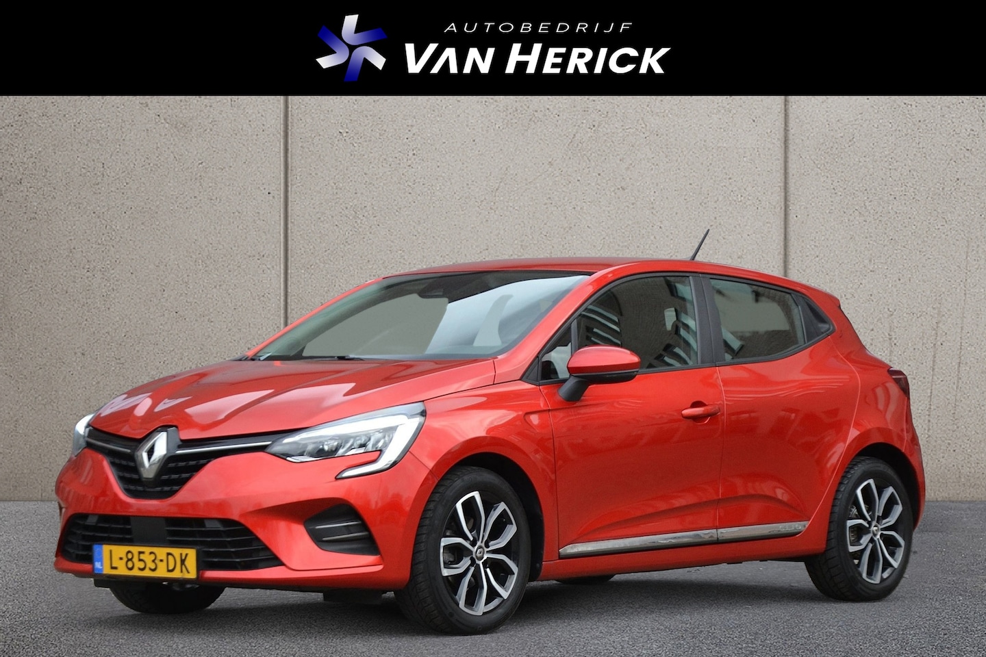 Renault Clio - 1.0 TCe Intens | Keyless | Trekhaak | Stoelverwarming - AutoWereld.nl