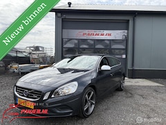 Volvo V60 - 1.6 T3 R-Design "SPORTIEF+RUIM+DEGELIJK"