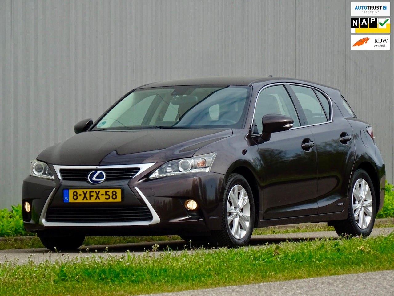 Lexus CT 200h - Luxury Sport | Leer | Navi | NL | Trekhaak | - AutoWereld.nl