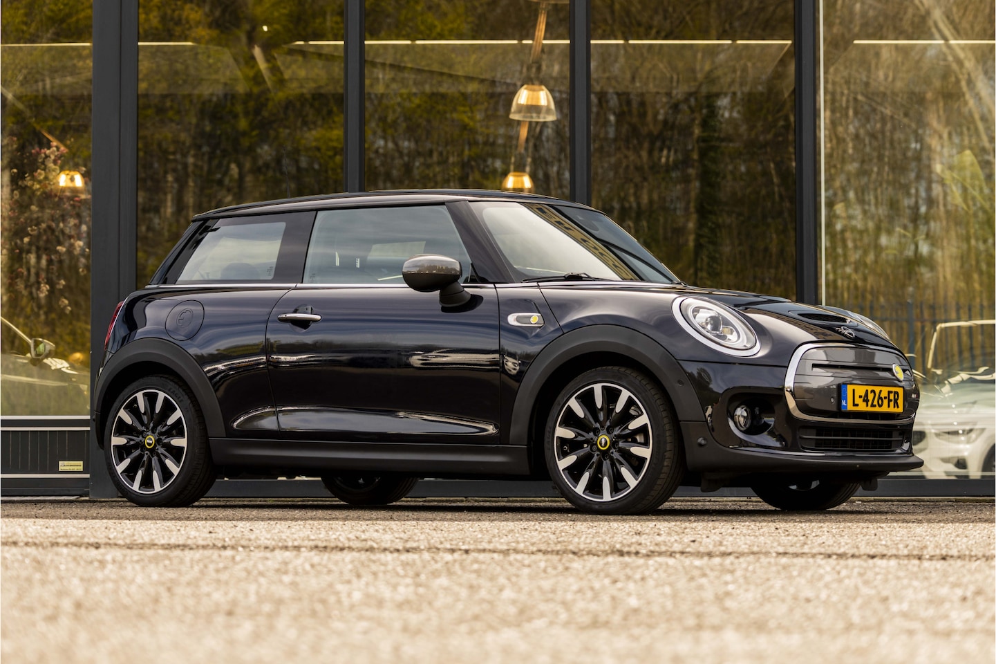 MINI Mini-Electric - Yours 33 kWh - AutoWereld.nl