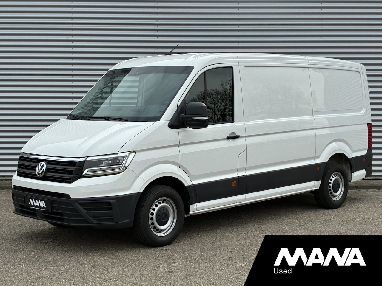Volkswagen Crafter - 2.0TDI 140PK L3H2 Automaat LED Standkachel Cruise Carplay Trekhaak Stoelverwarming Stuurwi - AutoWereld.nl