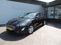 Ford Focus - 1.0 EcoBoost Hybrid Trend Edition Business