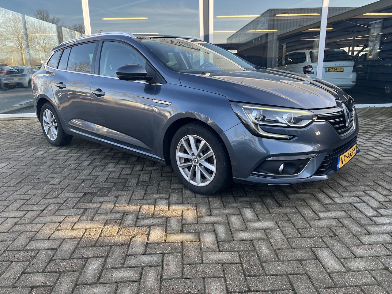 Renault Mégane Estate - 1.5 dCi Eco2 Bose camera / Led / ACC / LMV / Trekhaak / Half leer - AutoWereld.nl