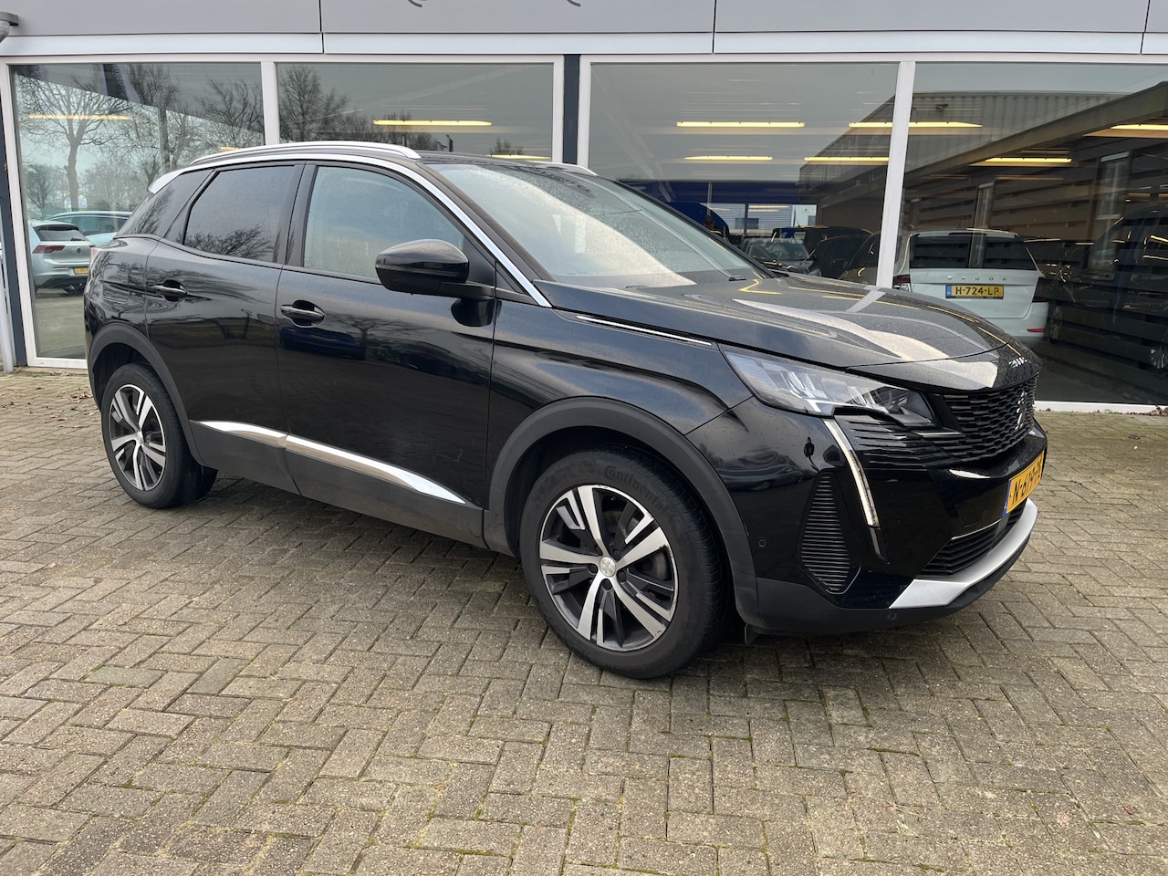 Peugeot 3008 - 1.2 PureTech Blue Lease Allure Virtual / Lmv / Camera / Led / half leer - AutoWereld.nl