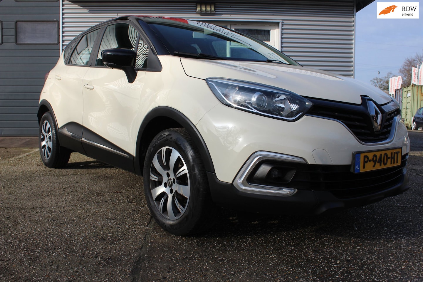 Renault Captur - 0.9 TCe Zen 5-deurs airco, nieuwe distributie-set, trekhaak, cruise-control, boekjes, 2x s - AutoWereld.nl