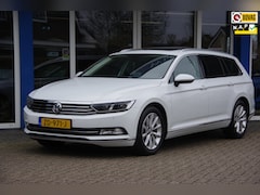 Volkswagen Passat Variant - 1.5 TSI Highline DSG Carplay Trekhaak Panoramadak