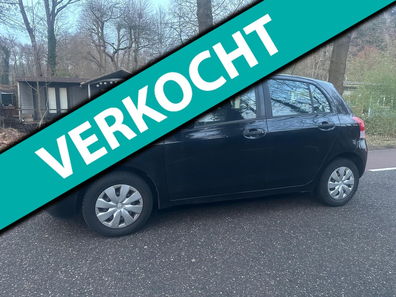 Toyota Yaris - 1.0 VVTi Acces AIRCO 5 DEURS ZWART - AutoWereld.nl