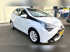 Toyota Aygo - 1.0 VVT-i x-play | Camera | Airco | Nette Auto