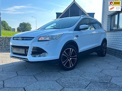 Ford Kuga - 1.6 Titanium/ Pano/ Nwe koppeling/ APK 2027/ Lees tekst svp
