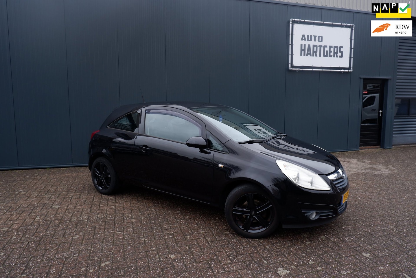 Opel Corsa - 1.4-16V Executive apk tot 31 maart 2027 - AutoWereld.nl