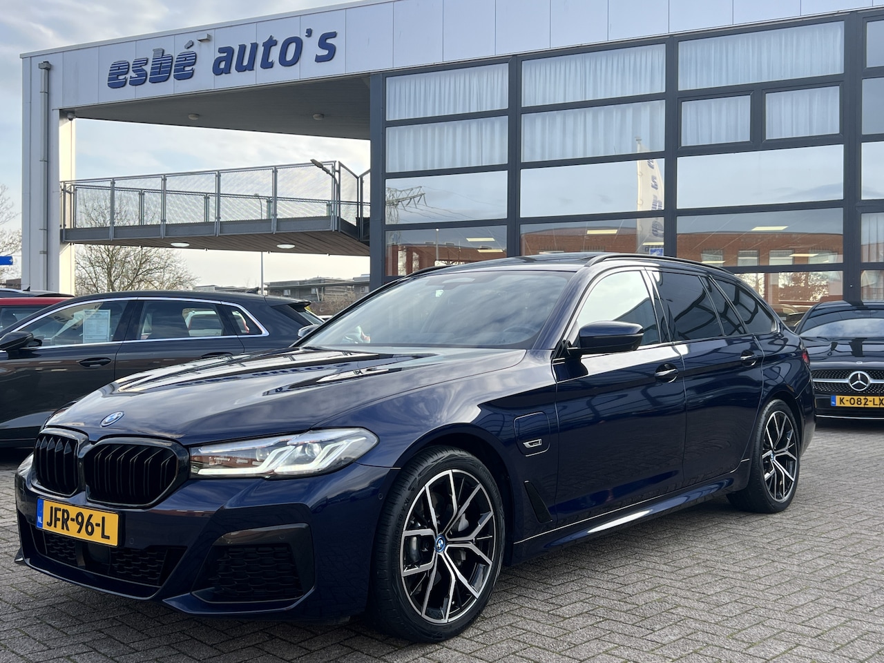 BMW 5-serie Touring - 530e M-Sport Plus Panoramadak Driving Ass Prof Keyless Rondzicht Camera Elek Stoelen Stoel - AutoWereld.nl