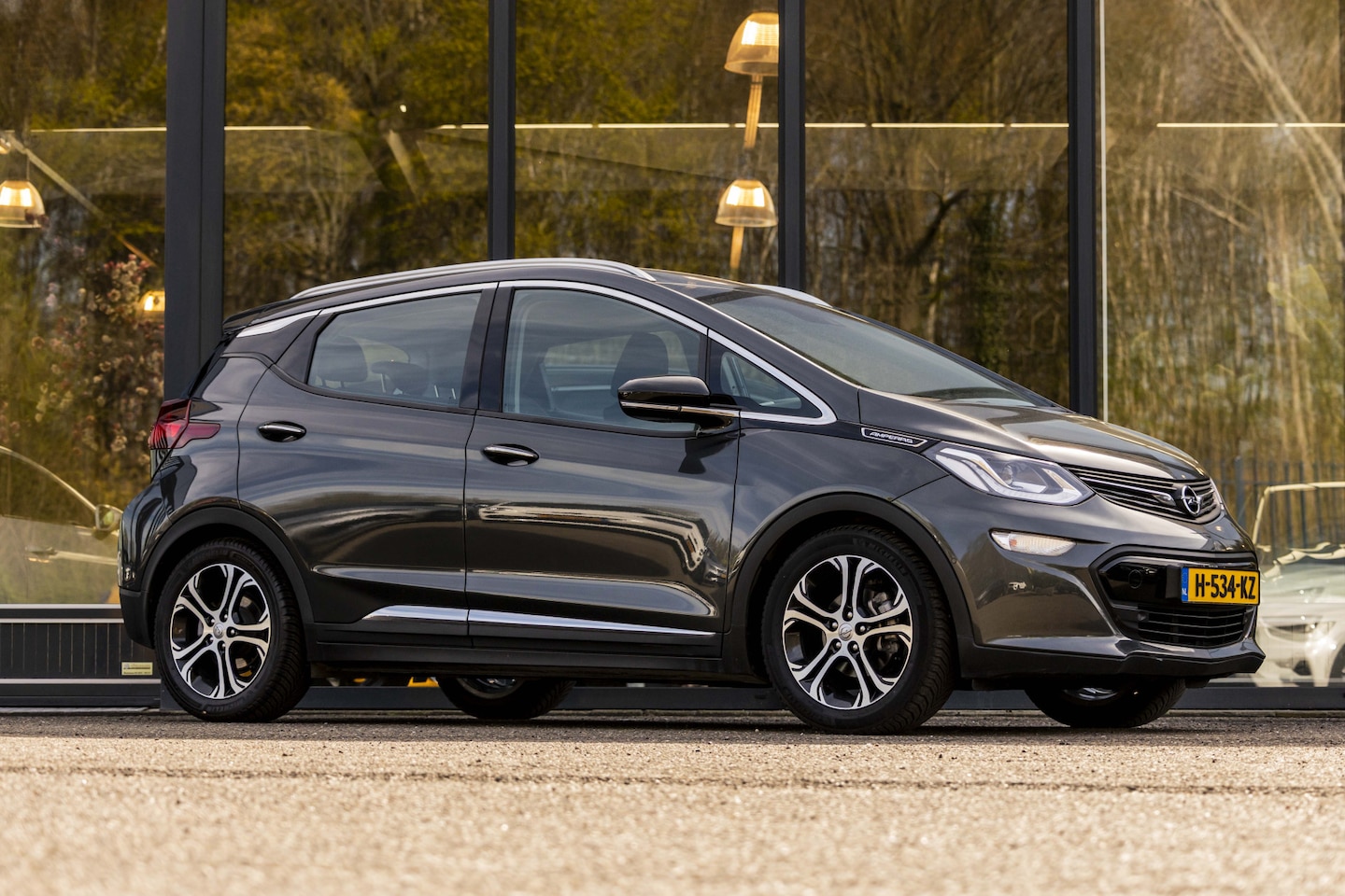 Opel Ampera-e - Business executive 60 kWh 1e Eig. - AutoWereld.nl