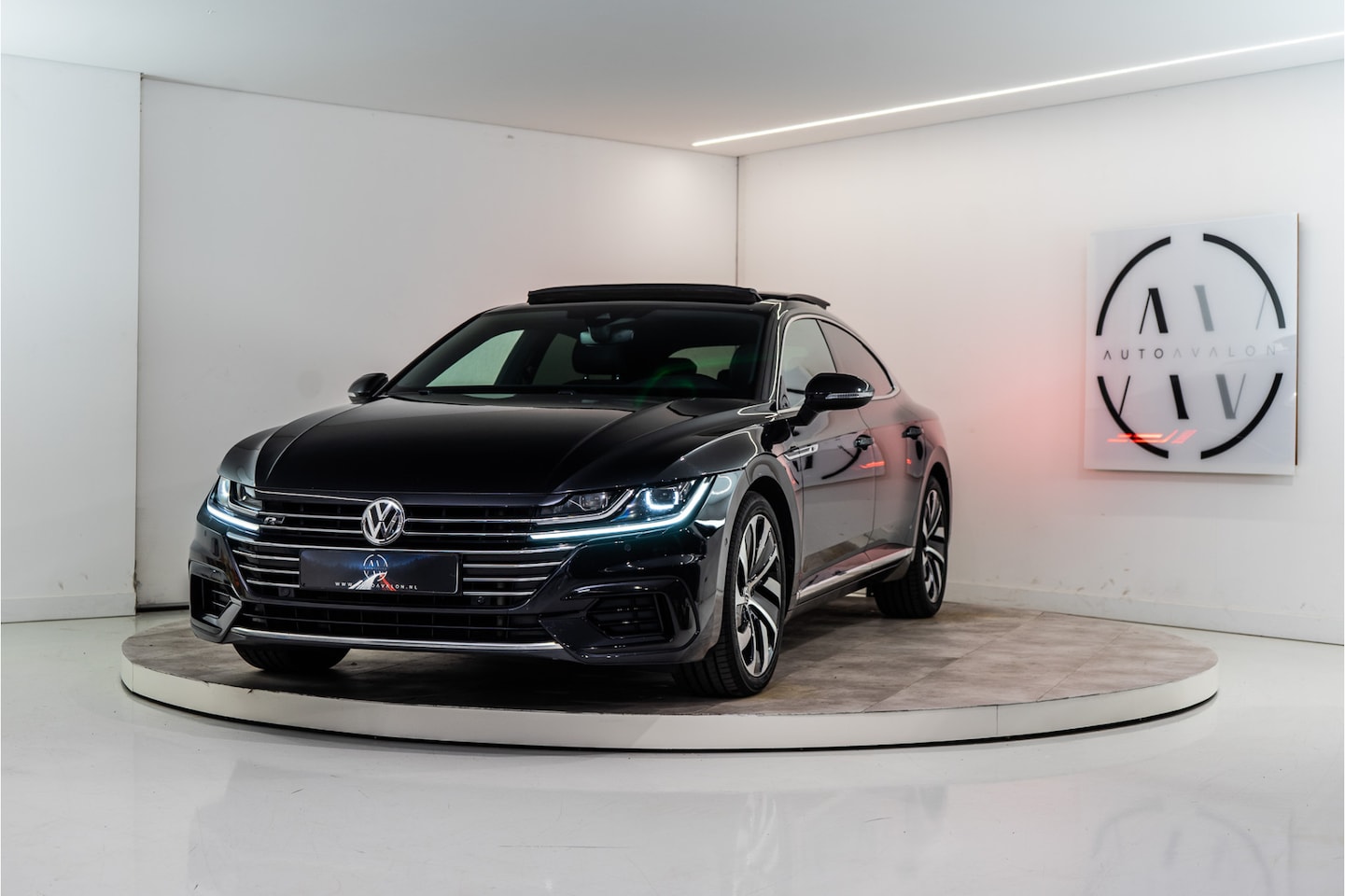 Volkswagen Arteon - 2.0 TSI 2x R-Line 191PK | Pano | Discover Pro | Dynamic LED | VOL OPTIE! - AutoWereld.nl