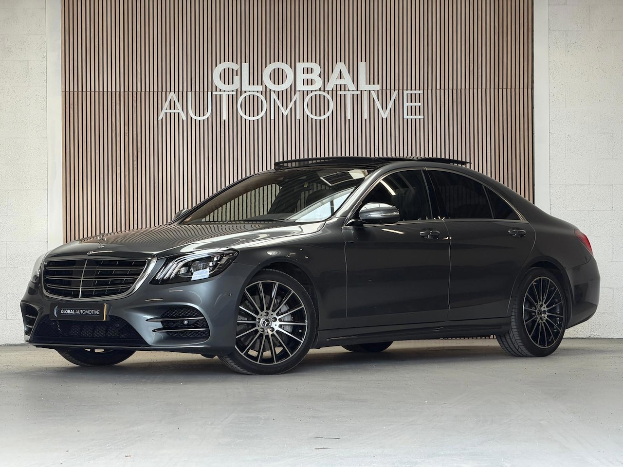 Mercedes-Benz S-klasse - 560 4Matic AMG PAKKET - 8 CILINDER - SCHUIFDAK - MASSAGE - AutoWereld.nl