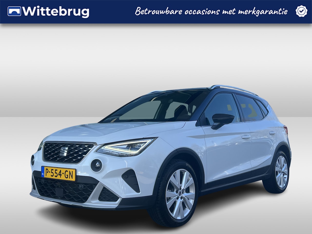 SEAT Arona - 1.0 TSI Xperience / Led / Navigatie / Climate control / Achteruitrij camera / Trekhaak / 1 - AutoWereld.nl