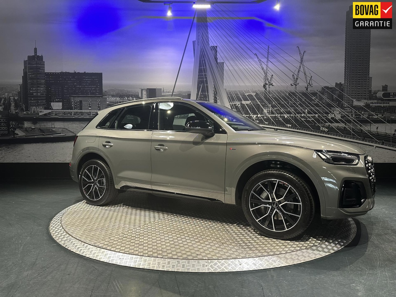 Audi Q5 - 50 TFSI e S edition Competition *Keyless*Camera*ChronosGrey*Trekhaak - AutoWereld.nl