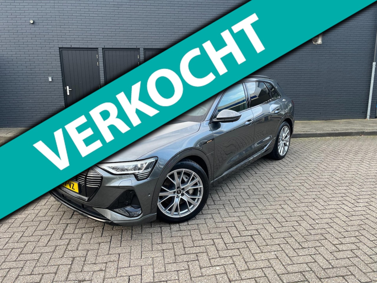 Audi e-tron - 55 quattro S edition 408PK SOH 95% Panoramadak 360Cam Leer Trekhaak - AutoWereld.nl