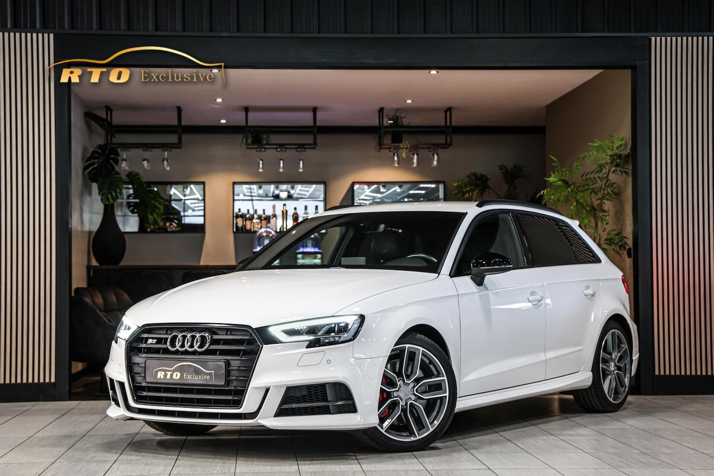 Audi S3 - 2.0 TFSI S3 quattro 53000 KM VIRTUAL ECC NAVIGATIE DAB. - AutoWereld.nl