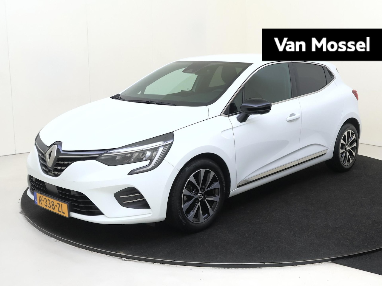 Renault Clio - 1.0 TCe 90 Techno 360 Camera / 9'3 inch navigatiescherm / 16" Noir velgen / 37dkm ! - AutoWereld.nl
