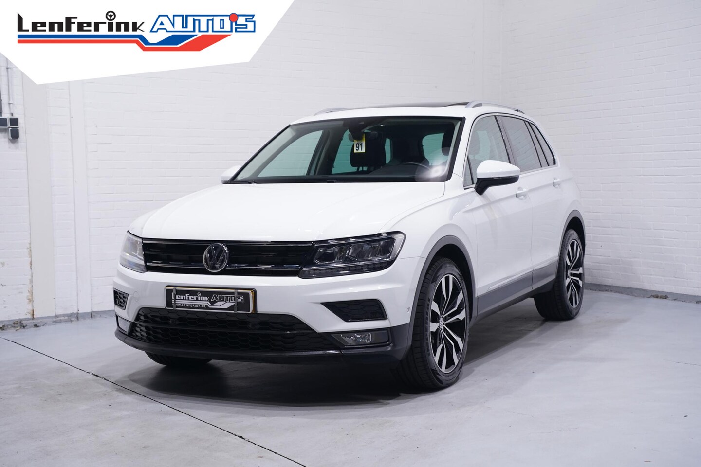 Volkswagen Tiguan - 1.4 TSI ACT Comfortline Panodak Navi Led koplampen Achteruitrijcamera - AutoWereld.nl