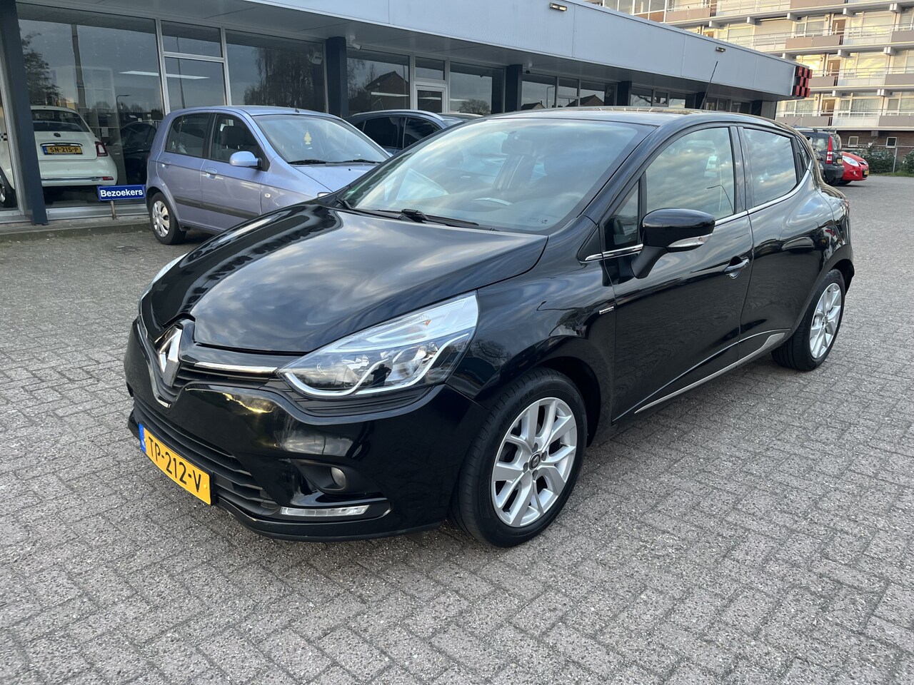 Renault Clio - 0.9 TCe Limited Lmv Cruise Navi Nap - AutoWereld.nl