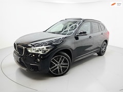 BMW X1 - SDrive18i High Executive AUTOMAAT PDC PANO LEER
