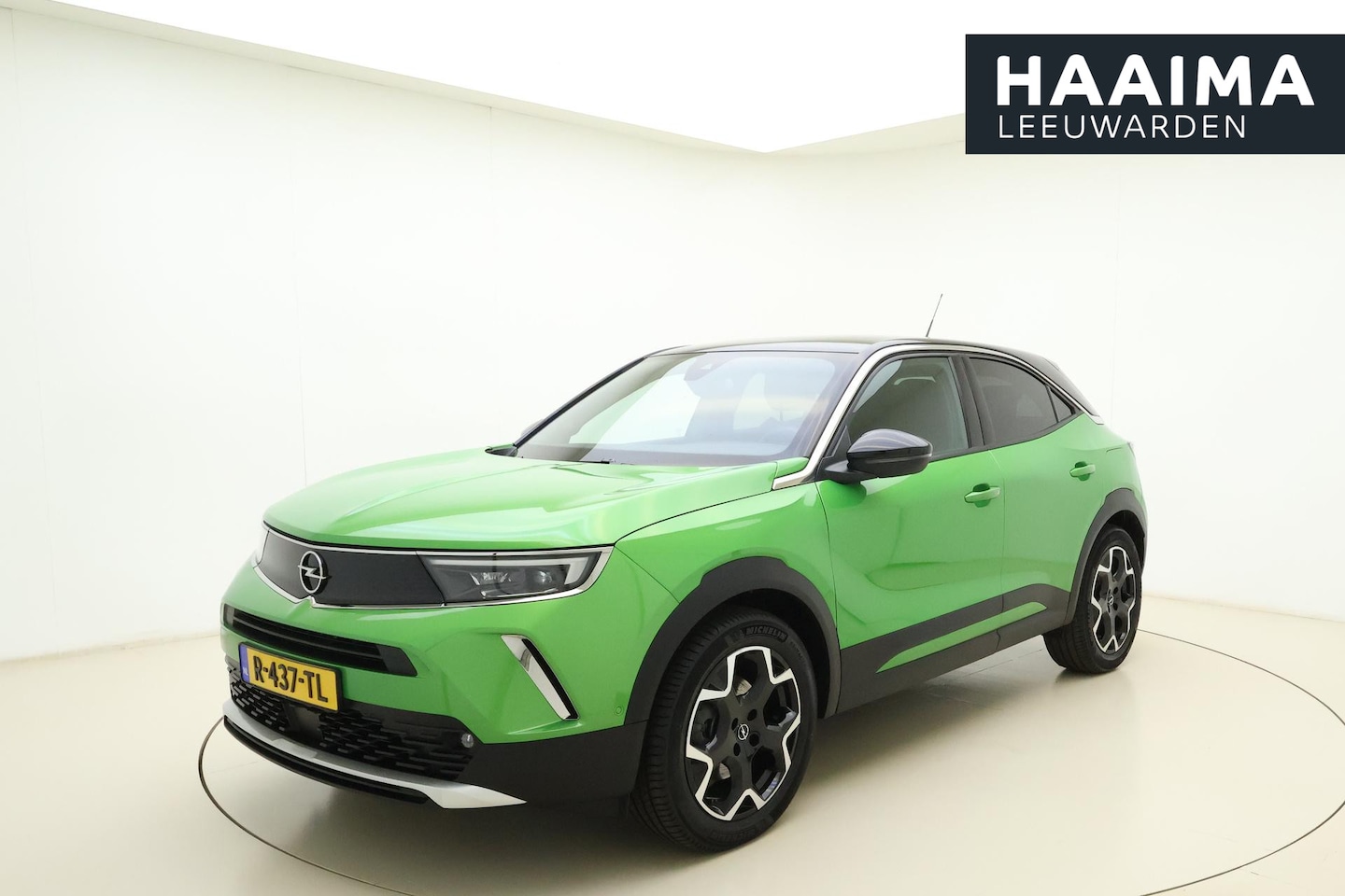 Opel Mokka-e - Ultimate 50-kWh 11kw bl. | Navigatie | Stoel & Stuurverwarming | Keyless | Camera | Alcant - AutoWereld.nl