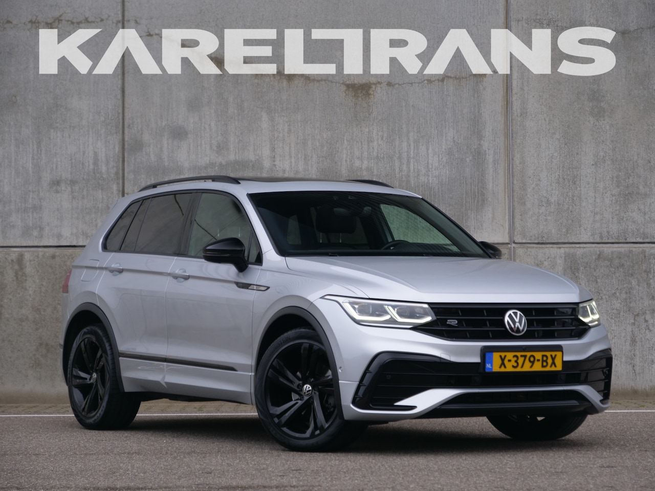 Volkswagen Tiguan - 1.5 TSI R-Line | panorama | head-up | Trekhaak.. - AutoWereld.nl
