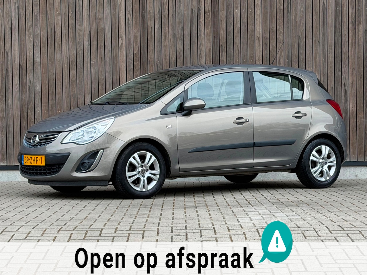 Opel Corsa - 1.2-16V Anniversary Edition / Automaat / - AutoWereld.nl