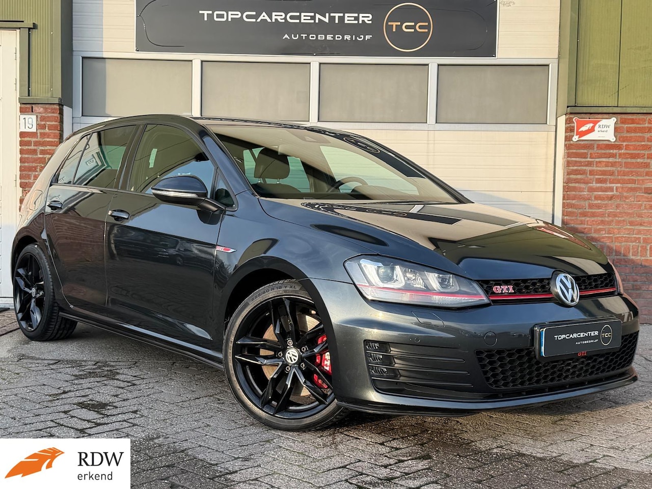 Volkswagen Golf - 2.0T SI GTI Performance/CAMERA/LEER/STOELV - AutoWereld.nl