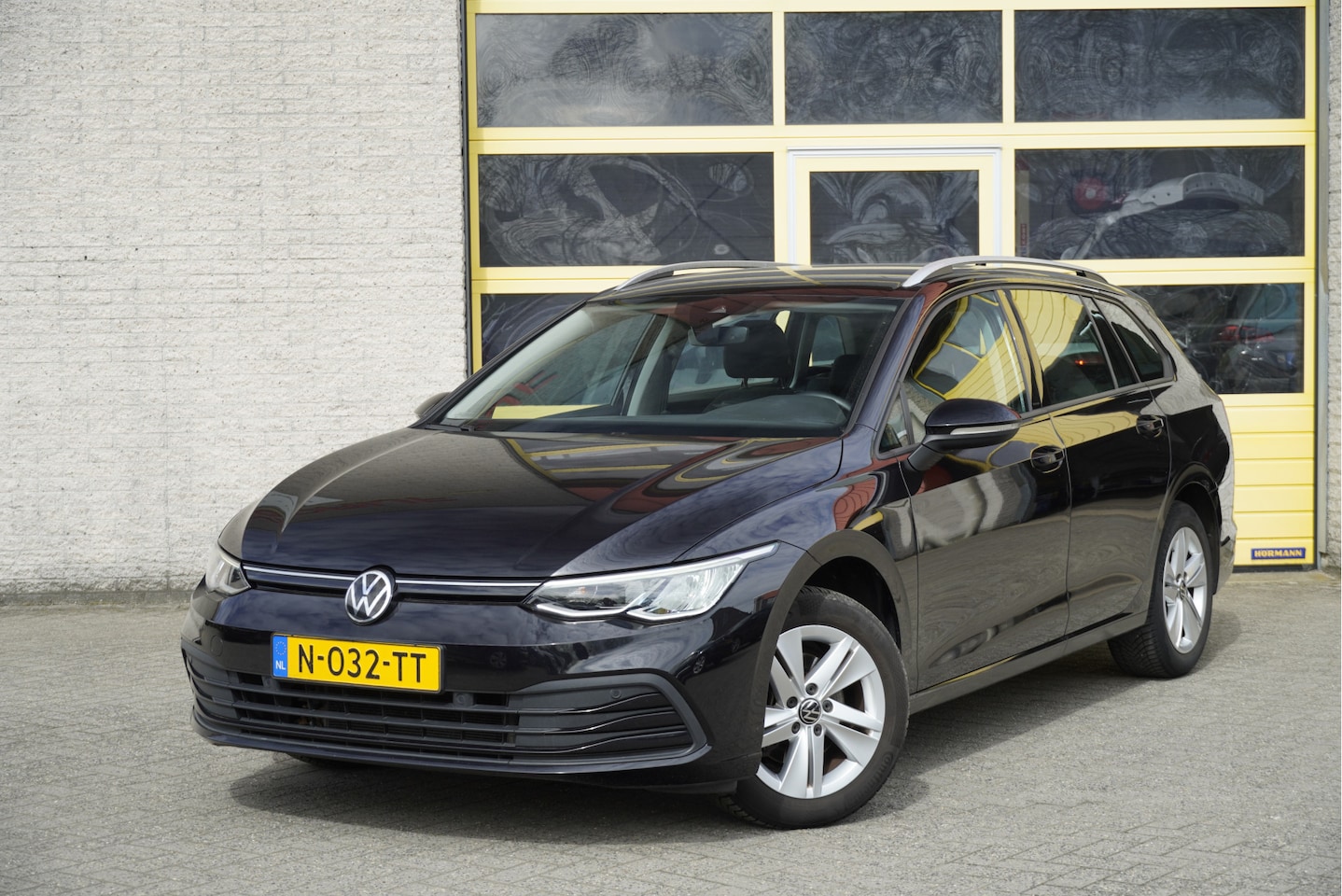 Volkswagen Golf Variant - 1.0 TSI Life BJ2022 Lmv 16" | Led V+A | Pdc | Achteruitrijcamera | App-Connect | Navi | Vi - AutoWereld.nl
