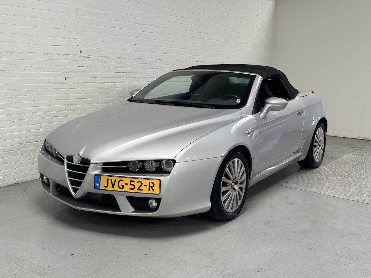 Alfa Romeo Spider - 2.2 JTS Exclusive CLIMA / CRUISE / LEER / NAVI - AutoWereld.nl