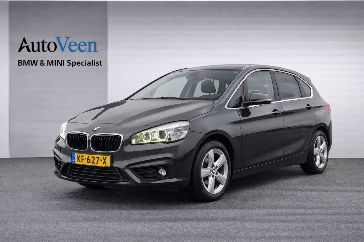 BMW 2-serie Active Tourer - 216i Centennial High Executive (LED, TREKHAAK, NL AUTO, PDC, CLIMA) - AutoWereld.nl