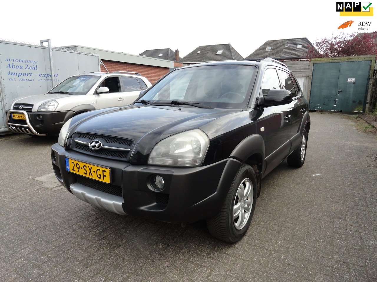 Hyundai Tucson - 2.0i Style World Cup edition LEER CLIMA - AutoWereld.nl