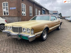Ford Thunderbird - 7.6 V8 Benzine auto ziet er voor zijn leeftijd netjes uit. inruil is mogelijk
