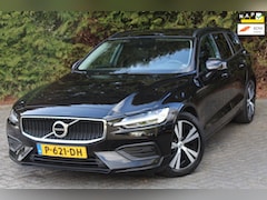 Volvo V60 - 2.0 B3 Momentum 163PK Automaat | Lederen bekleding | Parkeercamera | Apple/Android Carplay