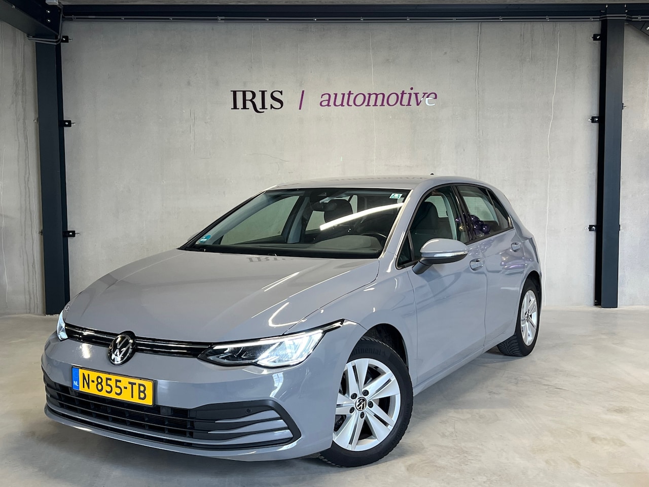 Volkswagen Golf - 1.0 eTSI Life Business DSG - CarPlay - BTW - Camera achter - Led - Trekhaak - PDC - Moonst - AutoWereld.nl