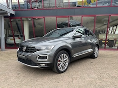 Volkswagen T-Roc - 2.0 TSI 4Motion Sport | Pano | ACC | LED |Camera | Trekhaak | Stoelverw. |